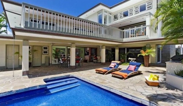 Huge House, Heated Pool, AC, Steps to Kailua Beach