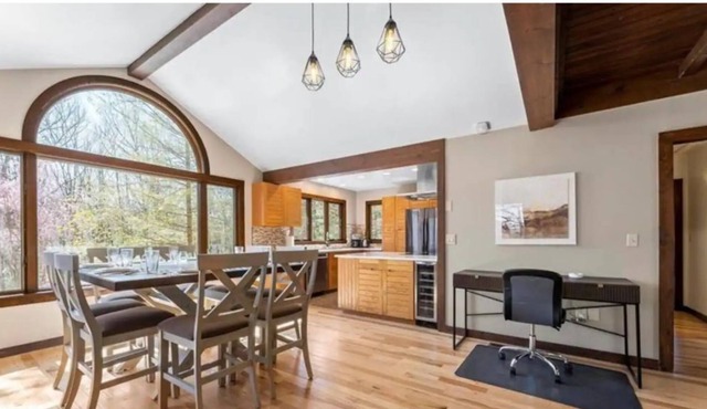 Huge Inground Pool! Mt. Pocono home with Firepit.