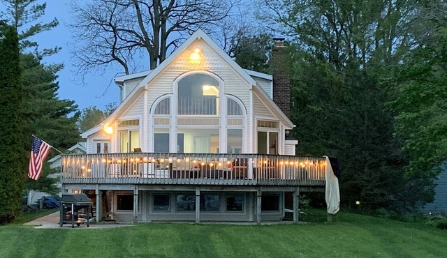 Huge lake house on Pike Lake.