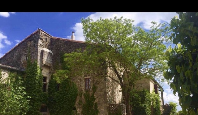 Huge loft apartment in Medieval fort, sud Ardèche private pool sleeps 10