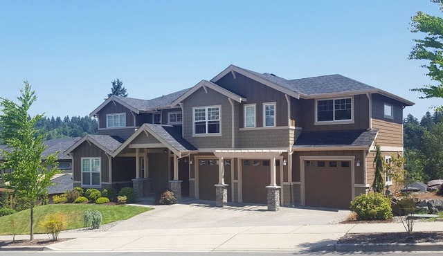 Huge, Luxe Retreat with A/C Near Woodinville Wineries