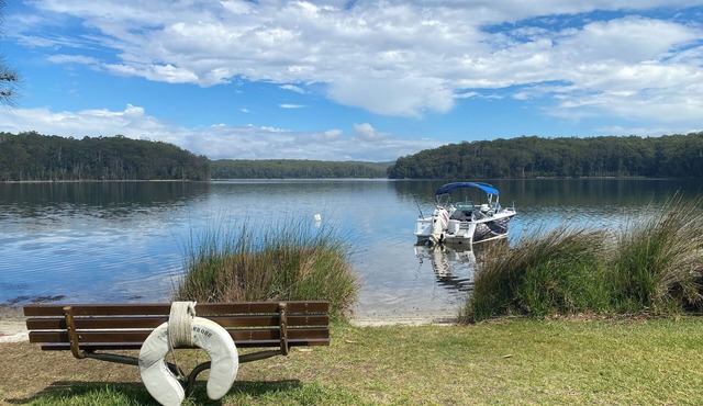 Huge Luxury Lakefront House with Pool overlooking National Park - Dog Friendly