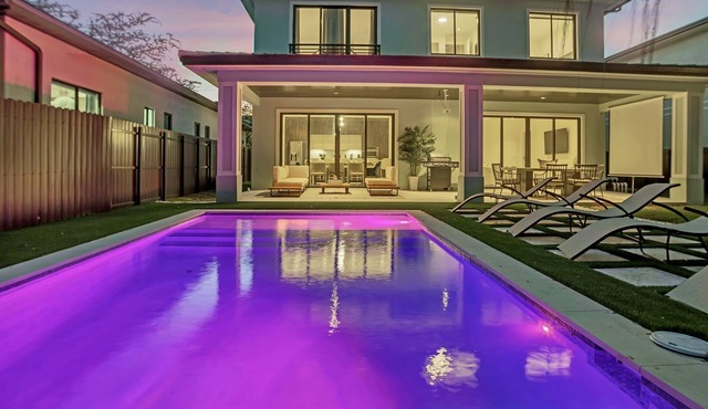 Huge! Modern, 5 bedroom home with the best backyard in all of FORT LAUDERDALE!