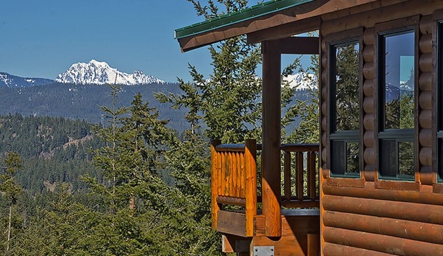 HUGE Mt VIEWS, HGTV SHOW LOG HOME - GATED DEVELOPMENT, CLE ELUM MINUTES AWAY!