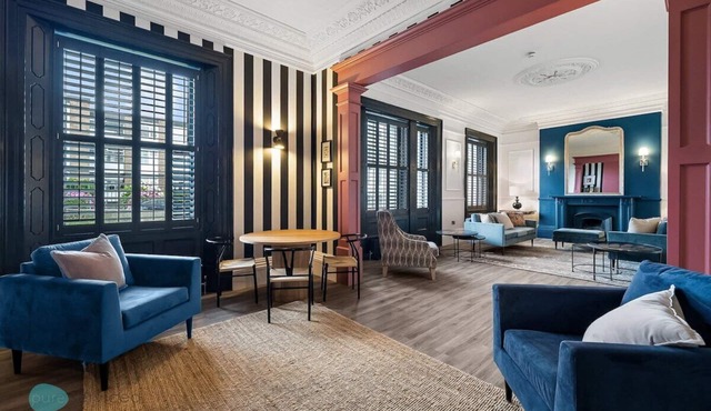 Huge spacious 8 bed luxury villa