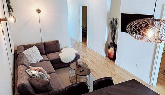 Huge & Stylish 10 Bedroom w/Patio! - Sleeps 30!
