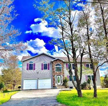 Huge villa in the hearth of Poconos near all.