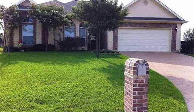 Huge Yard~Family~Pets~Patio