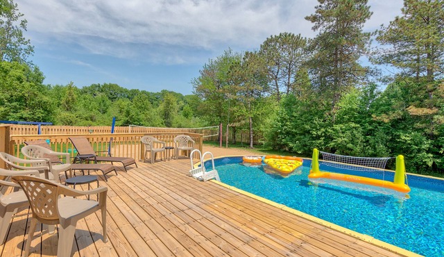 HUGE Yard: Pet-Friendly Playground HotTub FirePit & More! ★ HandicapAccessible
