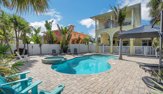 Huge Yard with Heated Pool, Steps to Beach - The Pool House
