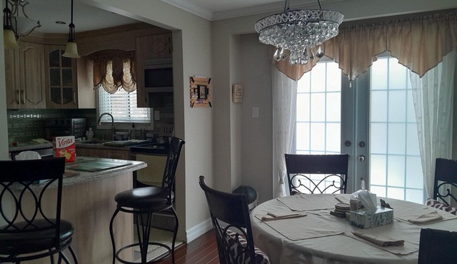 Hugh Furnished Private Bedroom Private Washroom