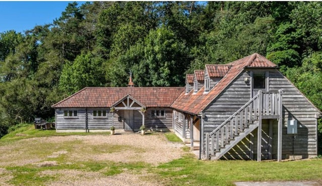 Huish Lodge - Luxury Country House