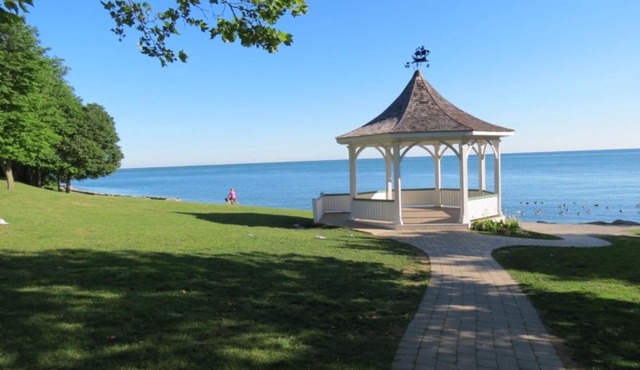 Hullcrest Cottage, Short stroll to Queen Street