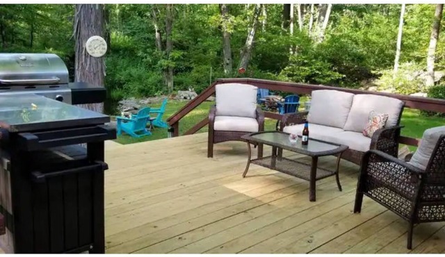 Humming-Moose Cottage