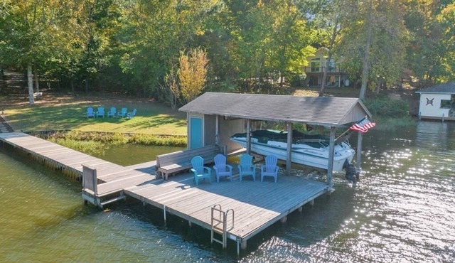 Hummingbird Haven on Lake Gaston| 3 Night Minimum Peak Season!
