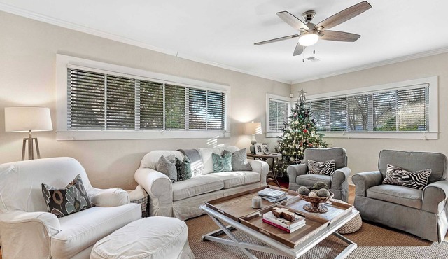 Hummingbird Home - Bungalow & Apartment