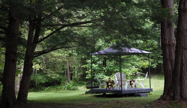 Humphrey Hideaway - Cozy Cottage Near Hinkley Lake