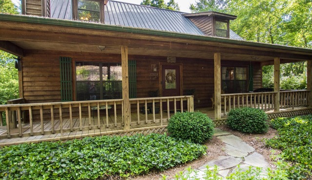 Hunker Down" Creek Front Cabin, In The Blue Ridge Mountains