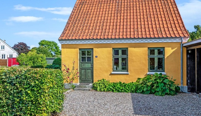 "Huno" - 2km from the sea by Interhome