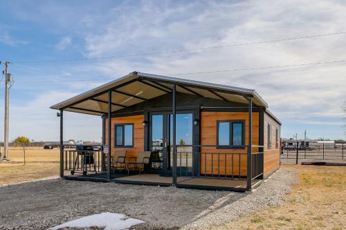 Hunt, Fish and Explore! Tiny Home Near Oologah WMA