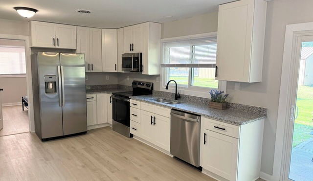 Hunter Hideaway: charming 3 bed/ 2 bath