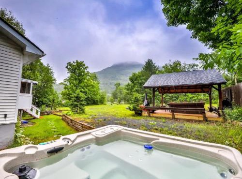 Hunter Hideaway with Hot Tub