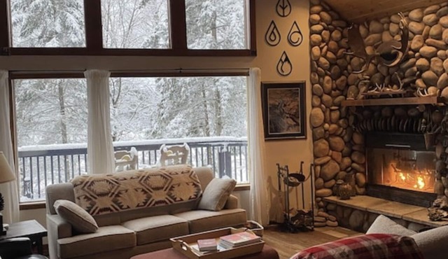 Hunter Lake Lodge awaits.
