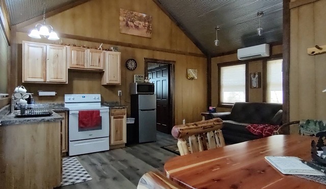 Hunter Lodge (Secluded in Amish Country and peaceful)