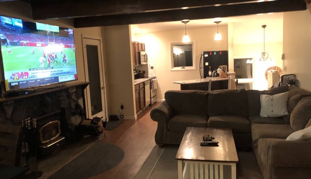 Hunter Mountains Hill Top Hide Away Trail Side