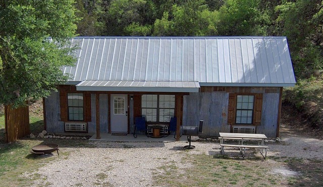 Hunter's Ridge Cabins - 4