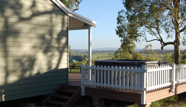 Hunter Valley - Romantic luxury spa cottage - awesome views Cadair Cottage No 2
