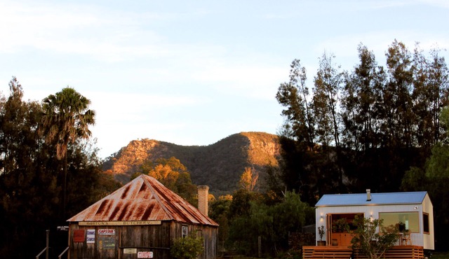 Hunter Valley Vineyard Cabin by Outpost