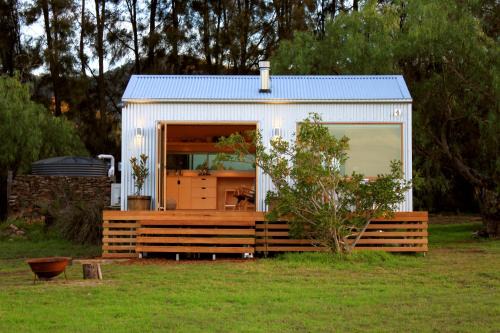 Hunter Valley Vineyard Cabin by Outpost