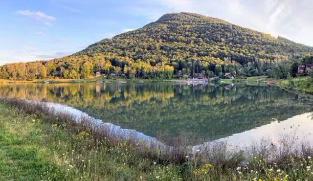 HunterLake *Two* Houses-10Bedrooms for 20-30Guests