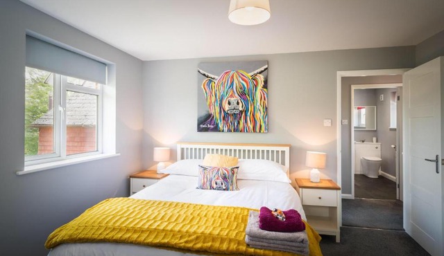 Hunters Lodge Exeter, Free Parking, Country Views, Great Wi-Fi, Large Garden