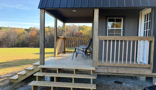 Hunting Cabin with breathtaking views surrounded by The Shawnee National Forest.