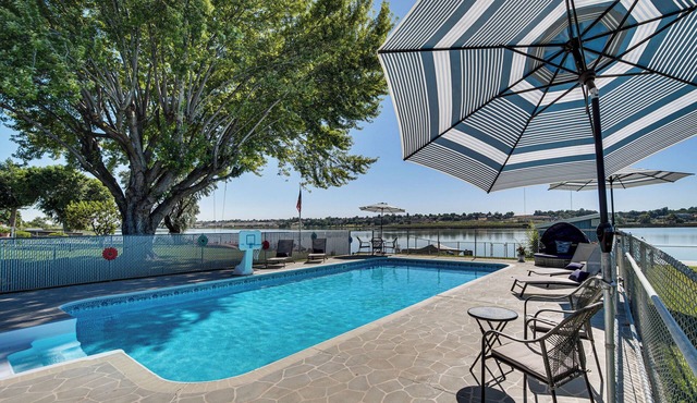 Hunting & Fishing Trip Base Camp on Moses Lake!