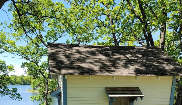 Hunting season is here!! Cozy Casita on Loon Lake-dog friendly!