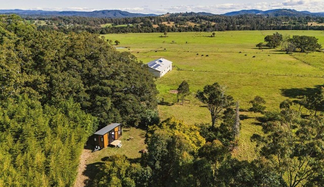 Huntingdon House by Tiny Away