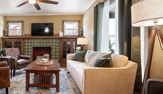 Huntington Modern - Mins to DT, MU, St. Mary's