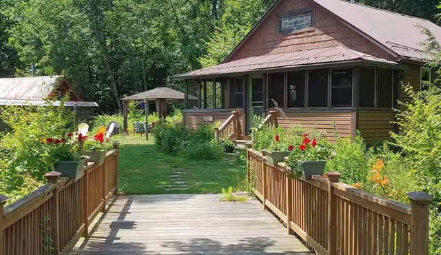 Huntress Cabin at GreenMan Farm