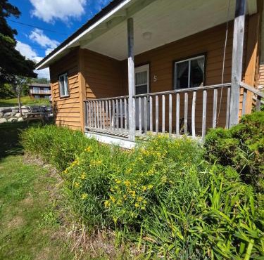 Hunts Point 1-BR Coastal Retreat - Cottage # 5