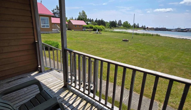 Hunts Point 2-Bed Coastal Retreat - Cottage # 9