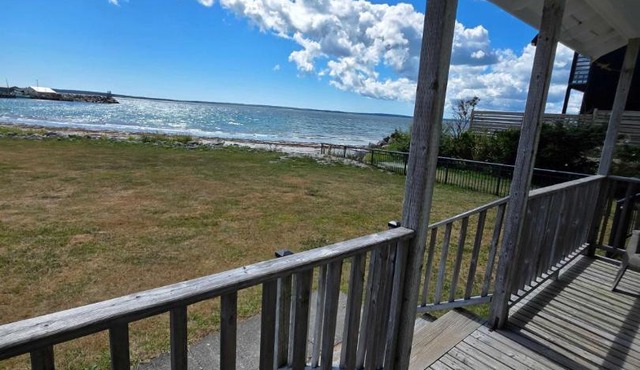 Hunts Point 2-Bed Coastal Retreat - Cottage # 9