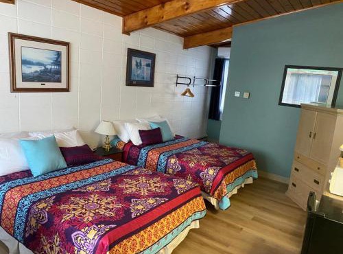 Huron Sands Motel and Restaurant