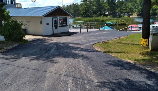 Hurricane Joe's MarinanBlind Bay, NY