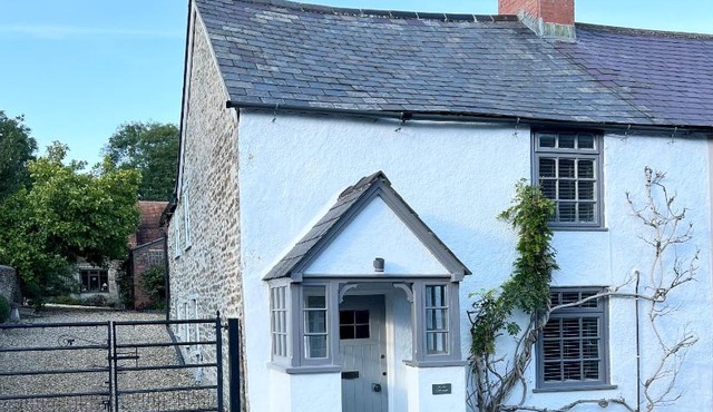 Hurst Cottage - A Cosy 2-Bedroom Cottage Escape in Dorset