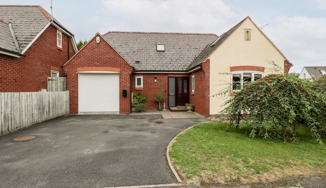 HURST GREEN, pet friendly, with a garden in Ewyas Harold