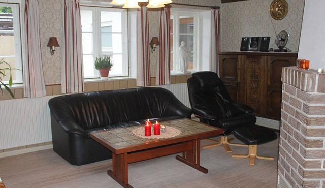 Hus Gammeldags in a charming village location on Als, with four bedrooms and fireplace
