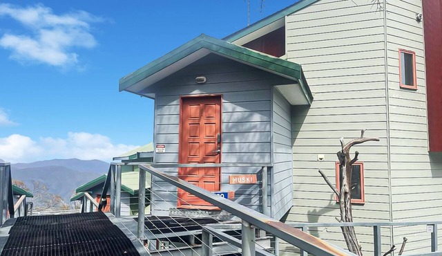 Huski Ski Club: 4 BR, 4 BA Apartment in Mt Buller, Sleeps 16